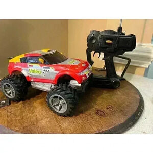 Official Mitsubishi RC remote control car. Pajero sport Dakar 2006 model R/C